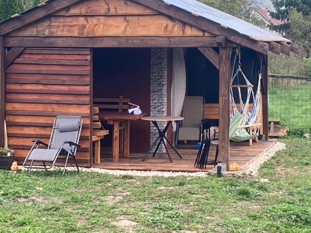 Apartman Chiarita Nemšová Exterior foto